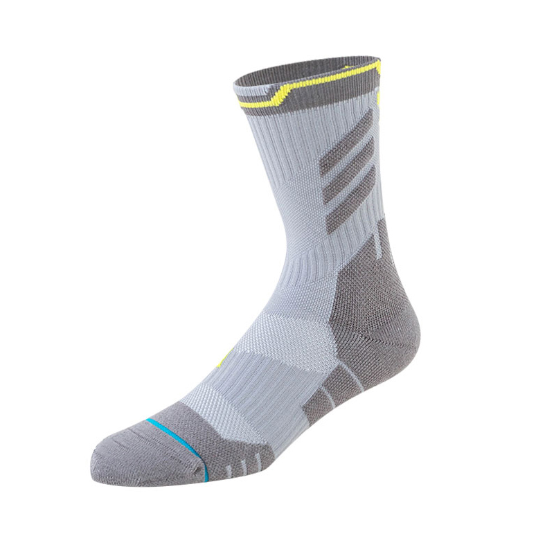 Stocaí spóirt súiteacha cispheile tapaidh tirim breathable